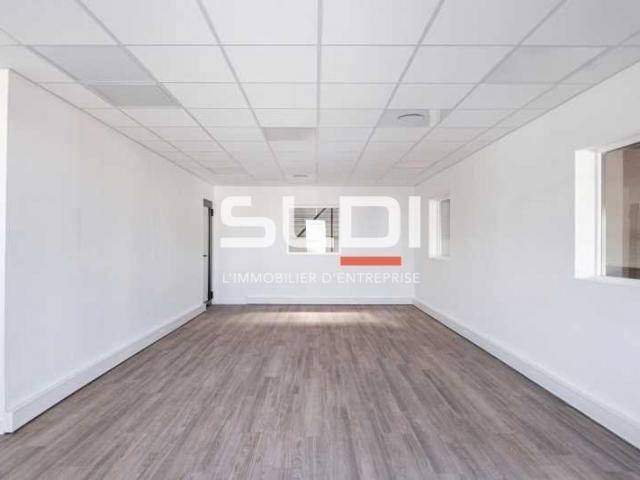 Locaux d'activités A LOUER - CORBAS - 1 298 m²
