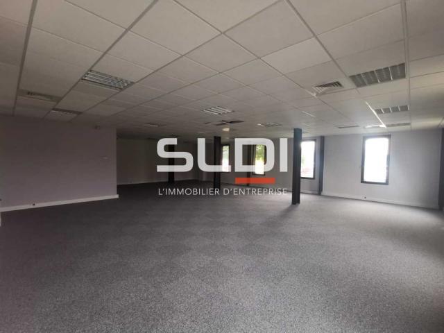 Bureaux A LOUER - VAULX MILIEU - 438 m²