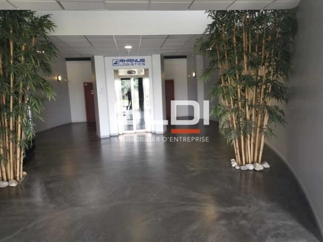 Bureaux A LOUER - VAULX MILIEU - 438 m²