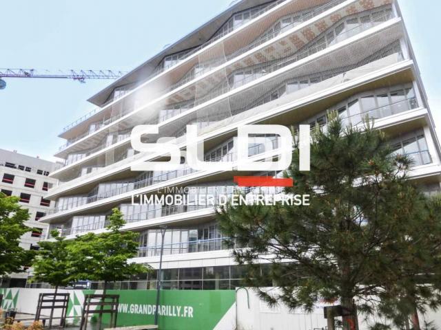 Bureaux A VENDRE OU A LOUER - VENISSIEUX - 395 m²