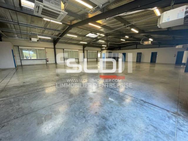 Locaux d'activités A LOUER - CHATEAUNEUF SUR ISERE - 420 m²