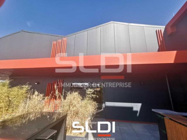 Commerces A LOUER - BOURGOIN JALLIEU - 150 m²