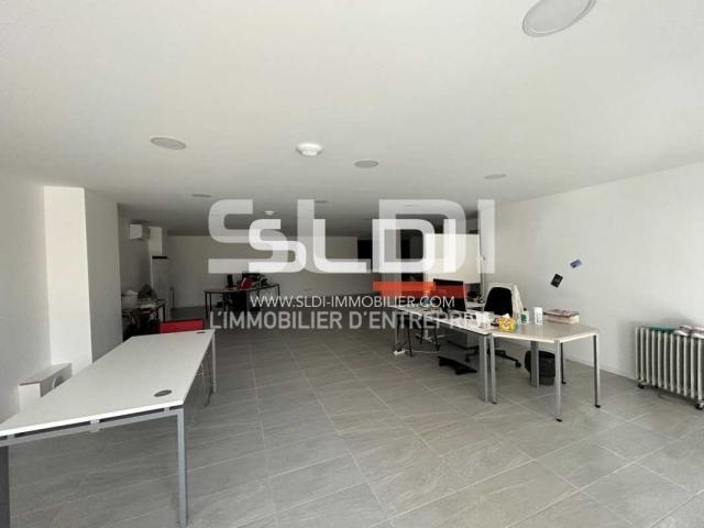 Commerces A LOUER - JASSANS RIOTTIER - 197 m²