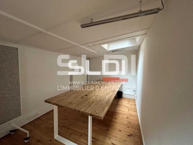 Bureaux A LOUER - LYON - 16 m²