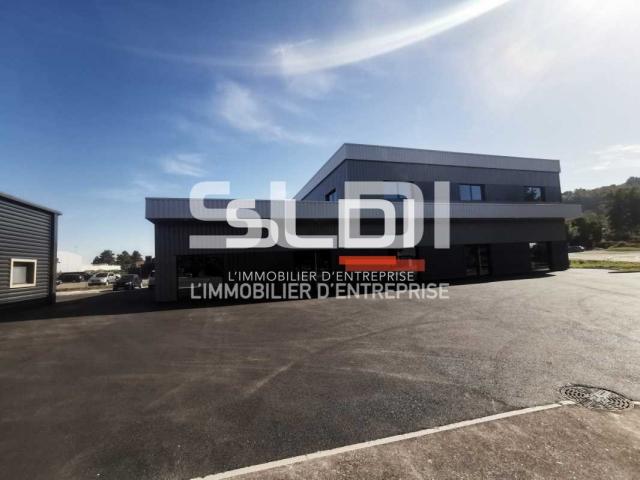 Commerces A LOUER - BOURGOIN JALLIEU - 594 m²
