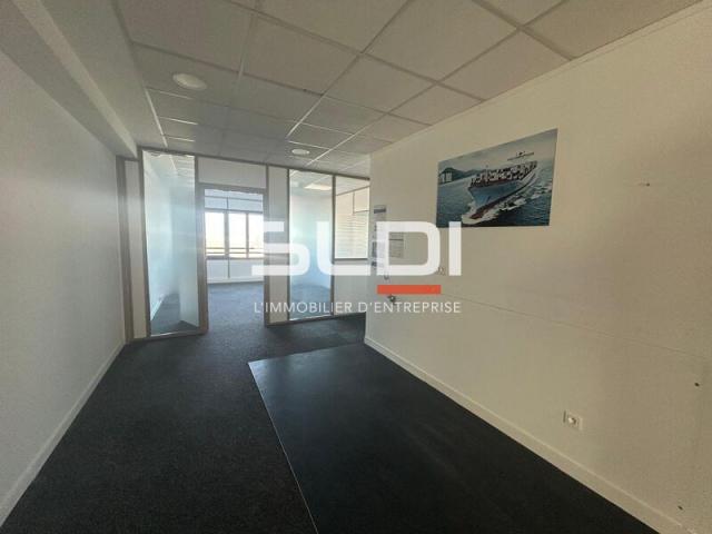 Bureaux A LOUER - LIMAS - 367 m²