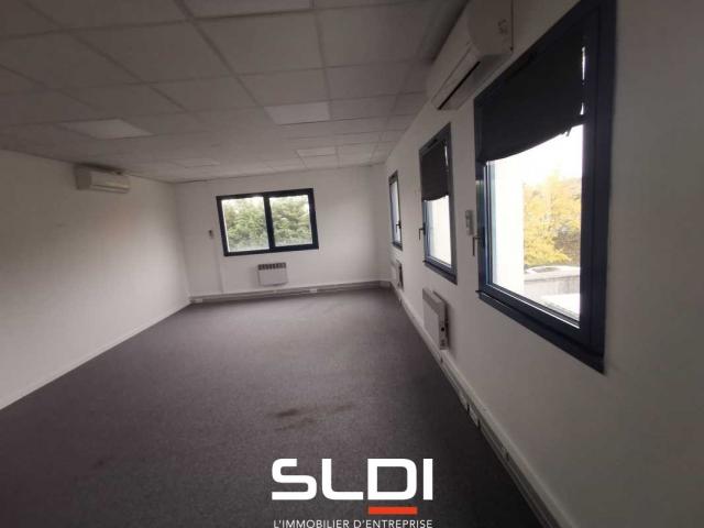 Bureaux A LOUER - SAINT QUENTIN FALLAVIER - 151 m²