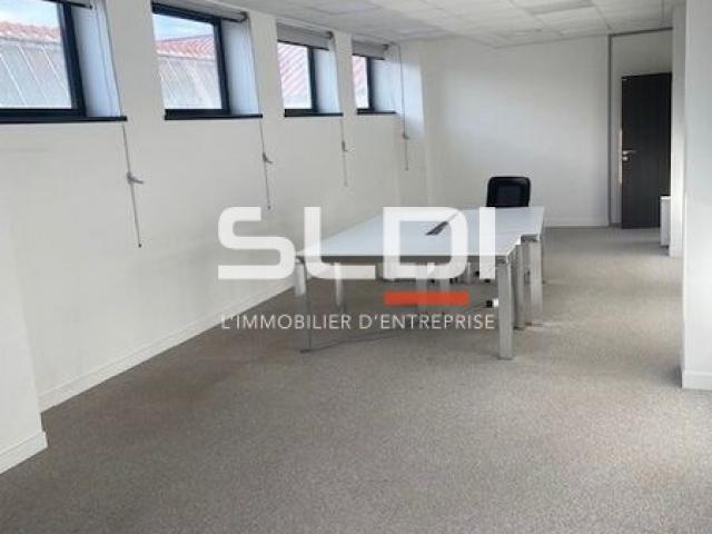 Bureaux A LOUER - VILLEURBANNE - 855 m²