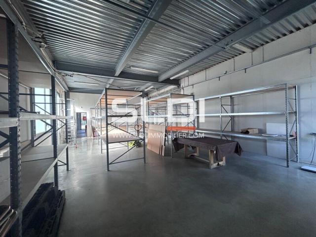 Locaux d'activités A VENDRE - MONTANAY - 133 m²