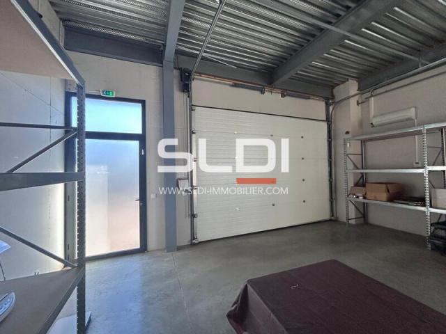 Locaux d'activités A VENDRE - MONTANAY - 133 m²