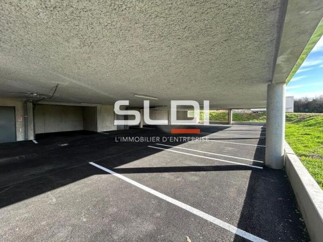 Bureaux A VENDRE - TREVOUX - 1 806 m²