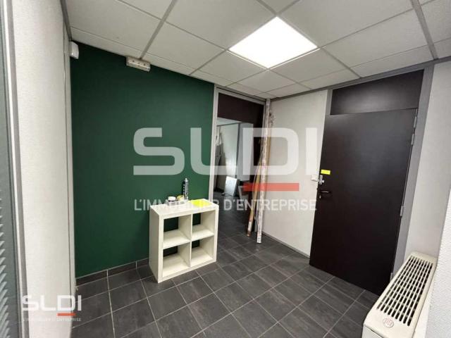 Bureaux A LOUER - LIMAS - 537 m²