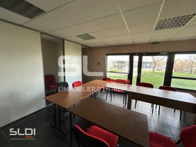Bureaux A LOUER - LIMAS - 537 m²