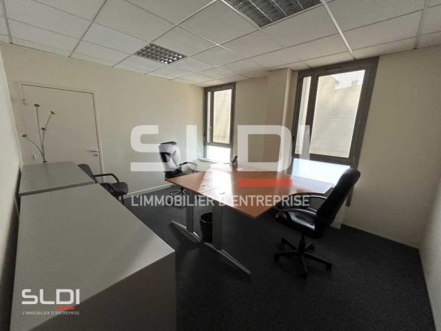 Bureaux A LOUER - LIMAS - 537 m²