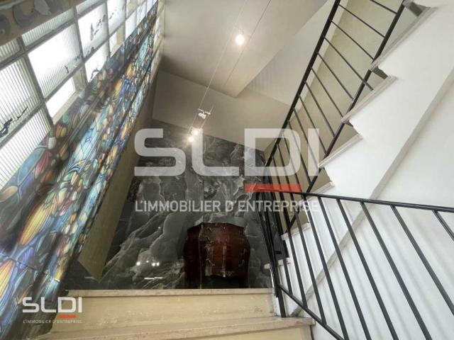 Bureaux A LOUER - SAINT PRIEST - 450 m²