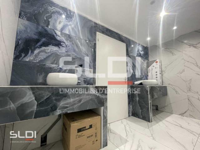 Bureaux A LOUER - SAINT PRIEST - 450 m²
