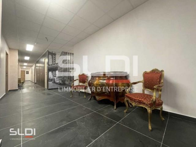 Bureaux A LOUER - SAINT PRIEST - 75 m²
