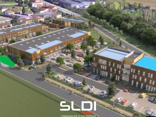 Locaux d'activités A VENDRE OU A LOUER - LA BOISSE - 1 310 m²