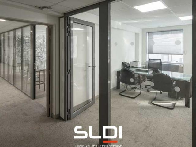 Commerces A VENDRE - LYON - 248 m²