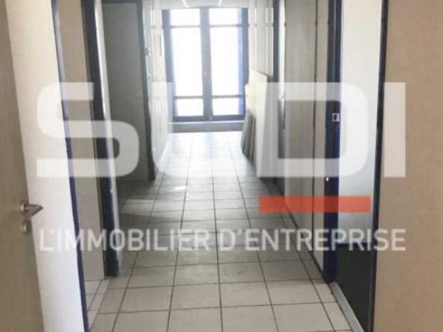 Bureaux A LOUER - SAINT FONS - 21 m²