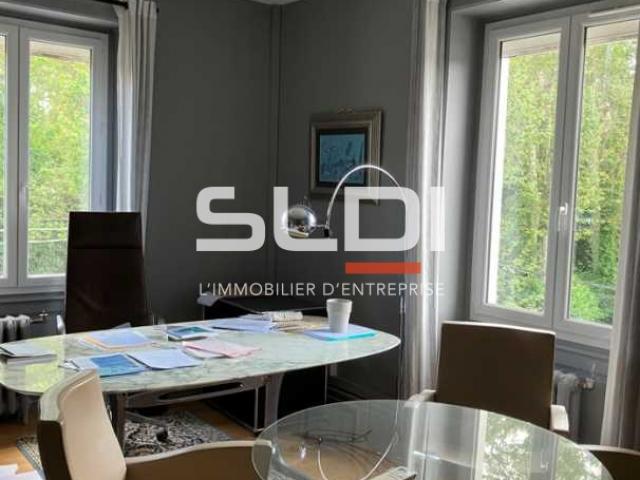 Bureaux A LOUER - FLEURIEU SUR SAONE - 122 m²