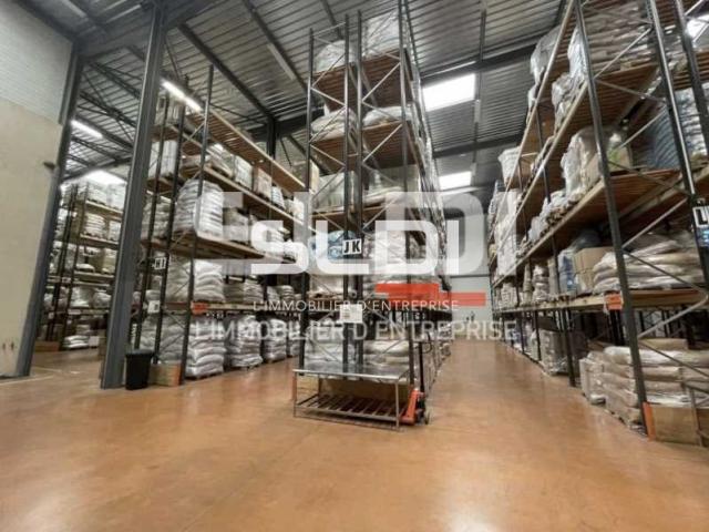 Locaux d'activités A LOUER - LOZANNE - 2 745 m²