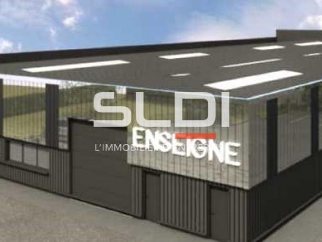 Locaux d'activités A VENDRE OU A LOUER - BRON - 1 970 m²