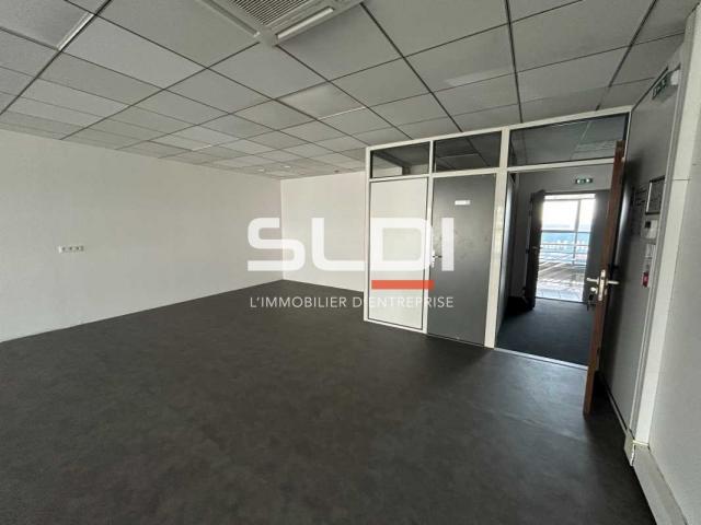Bureaux A LOUER - LIMAS - 78 m²