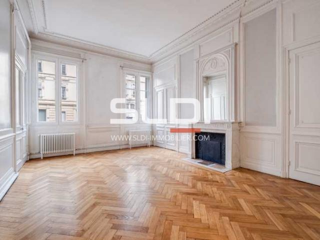 Bureaux A VENDRE - LYON - 150 m²