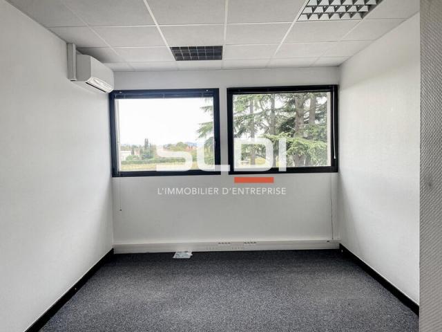 Bureaux A LOUER - RILLIEUX LA PAPE - 111 m²