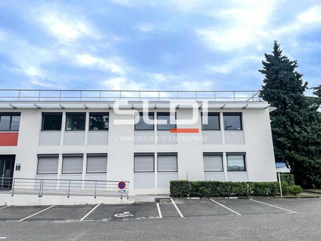 Bureaux A LOUER - RILLIEUX LA PAPE - 111 m²