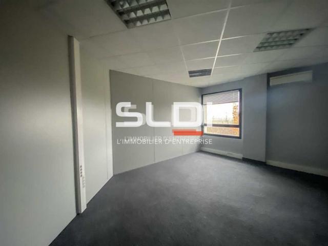 Bureaux A LOUER - RILLIEUX LA PAPE - 111 m²