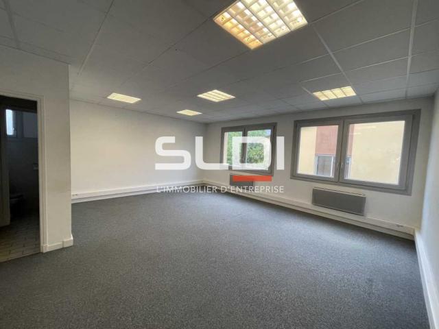 Bureaux A LOUER - GENAS - 193 m²