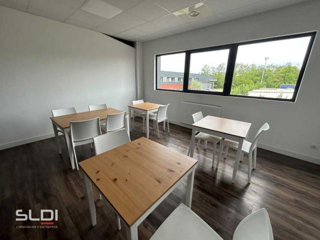 Bureaux A LOUER - MARCILLY D'AZERGUES - 88 m²