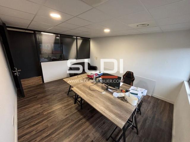 Bureaux A LOUER - MARCILLY D'AZERGUES - 88 m²
