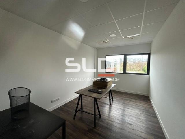 Bureaux A LOUER - MARCILLY D'AZERGUES - 88 m²