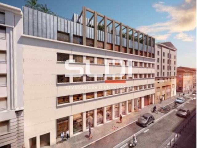 Locaux d'activités A VENDRE - LYON - 1 479 m²