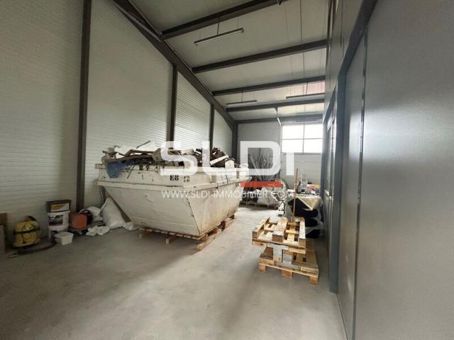 Locaux d'activités A LOUER - BEYNOST - 127 m²