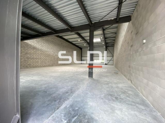 Locaux d'activités A LOUER - DAGNEUX - 723 m²