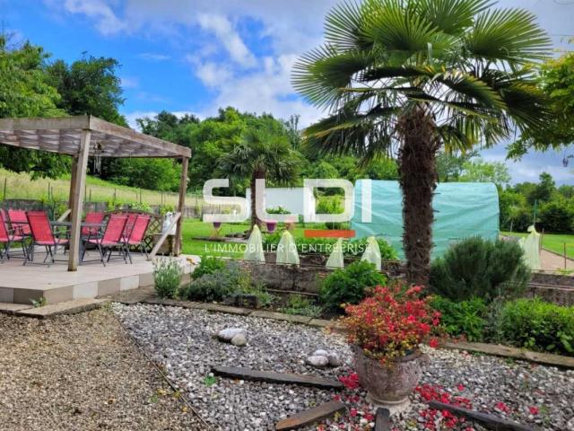 Locaux d'activités A VENDRE - BOURGOIN JALLIEU - 630 m²