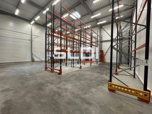 Locaux d'activités A LOUER - NEUVILLE SUR SAONE - 565 m²