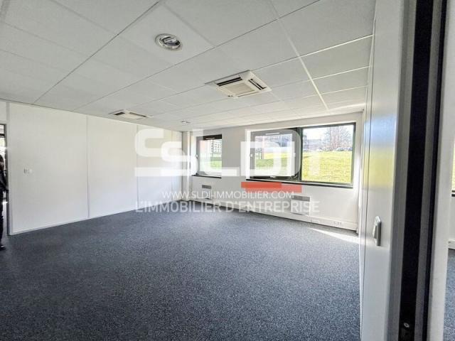 Bureaux A LOUER - LIMONEST - 92 m²