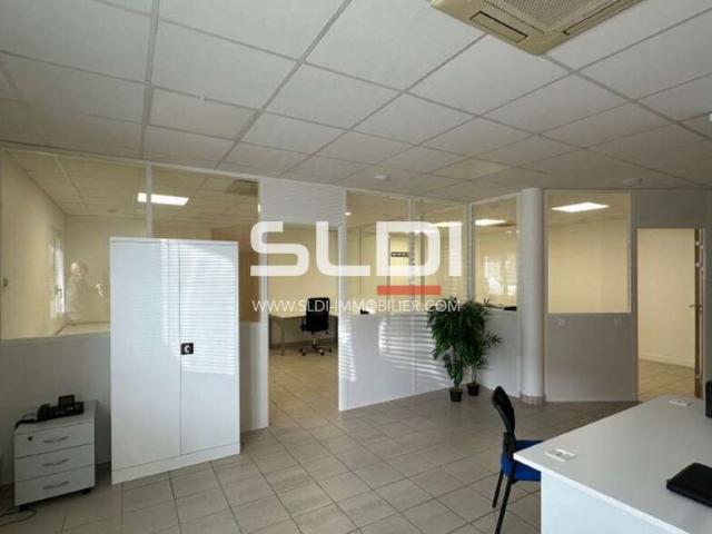 Bureaux A LOUER - LIMAS - 79 m²