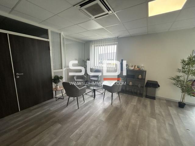 Locaux d'activités A LOUER - REYRIEUX - 3 001 m²