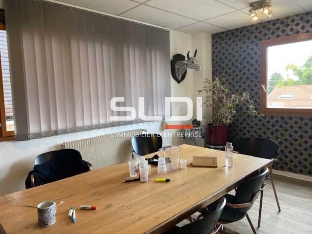 Bureaux A LOUER - VILLEURBANNE - 350 m²