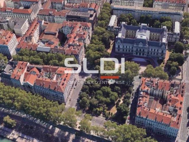 Commerces A LOUER - LYON - 340 m²