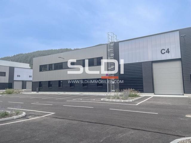 Locaux d'activités A VENDRE OU A LOUER - TARARE - 2 741 m²
