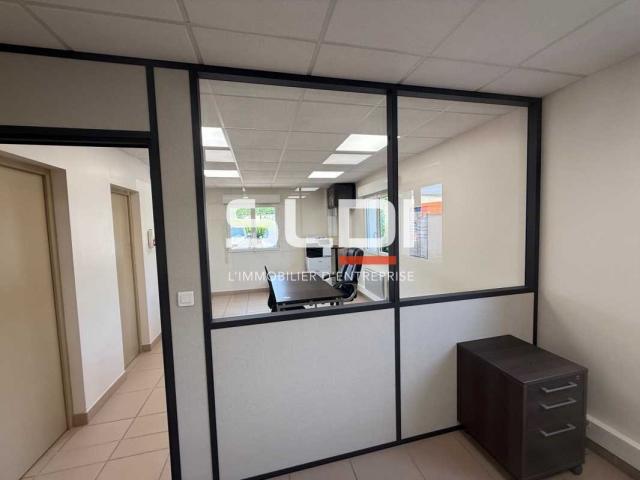 Bureaux A LOUER - TOUSSIEU - 187 m²
