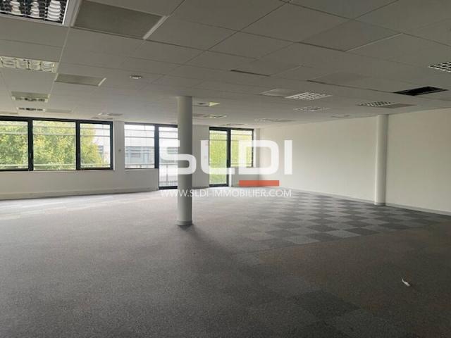 Bureaux A LOUER - SAINT PRIEST - 318 m²