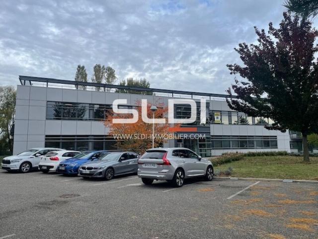 Bureaux A LOUER - SAINT PRIEST - 318 m²